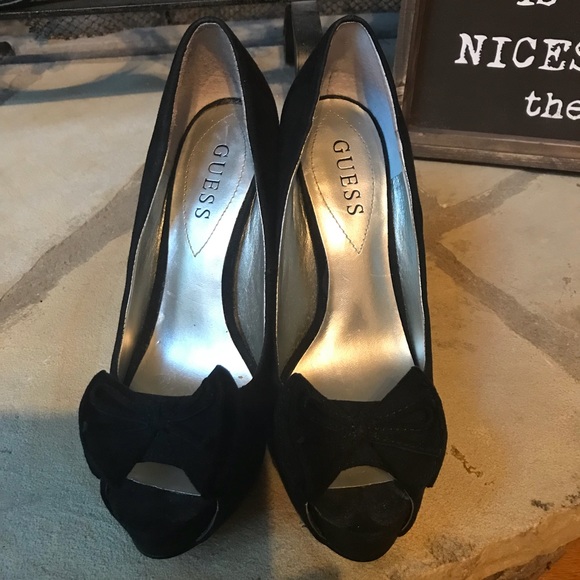 Guess Peep Toe Suede Heels with Bow Size 6 - Picture 2 of 8